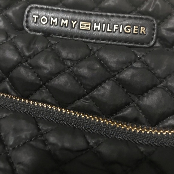 Tommy Hilfiger Crossbody Quilted Black Bag Purse 3 External Zipper Compartments - Picture 1 of 15